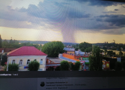 Пользователи сфотографировали то ли дождь, то ли торнадо над Камышином