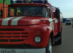 В Камышине огонь вспыхнул в кухне на улице Металлургов, а в Петровом Вале - в металлической подстанции