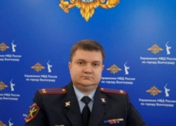 Уволенному из-за "покатушек" певицы Анет Сай волгоградскому полицейскому не удалось восстановиться в должности