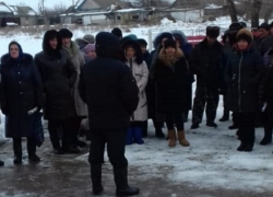 Почему единороссам в Волгоградской области начали вручать памперсы