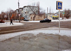 Власти и коммунальщики Камышина предлагают в сегодняшнюю пятницу посидеть без горячей воды десятку многоэтажек