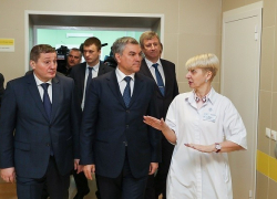 Спикер Госдумы Вячеслав Володин еще один медицинский вертолет Волгоградской области не обещал, а о новых "скорых" речь вел