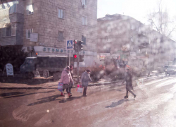 В Камышине если коммунальщики что-то раскопают, пройти уже невозможно, - камышанка 