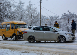 В Камышине в ДТП попала маршрутка на улице Текстильной