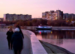 Господа из "КамышинТеплоЭнерго", не шикуйте с кипятком из-под кранов при потеплении, немного экономьте наши деньги! - камышанка