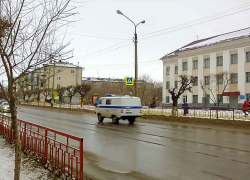 48-летняя гражданская жена едва не заколола насмерть своего возлюбленного в Камышине