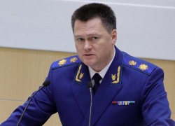 Генпрокурор России Игорь Краснов поручил провести проверку цен тестов на коронавирус