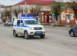 Житель Камышинского района лишился крупной суммы денег, пытаясь приобрести автозапчасть через интернет