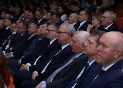 Спикера из Камышина позвали на торжества по случаю 30-летия Облдумы - ну, и..?