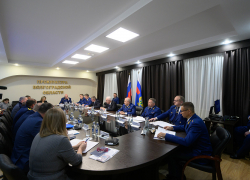 Генпрокурор РФ Александр Гуцан провел встречу с предпринимателями Волгоградской области