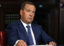 «Не хочу накликать, но они дождутся»: Медведев допустил повторение теракта 11 сентября в США