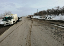 В Камышине на улице Некрасова "Опель" сбил пенсионерку на пешеходном переходе, а под Камышином был ранен в ДТП ребенок