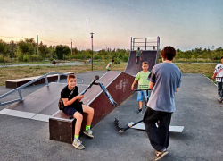 В Камышине на время голосования за губернатора и депутатов  в городских школах детей "снимут" с уроков в классах и отправят на "день здоровья" на улицу