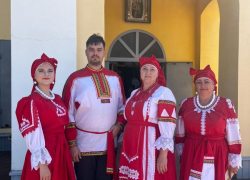 Ансамбль "Родные напевы" из Камышинского района колоритно спел на площадках федерального "Дня поля" в Волгоградской области