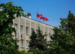 Глава области Андрей Бочаров  дает понять, что "чиновникопад" и "обновление крови" в застоявшихся управленческих командах полезны для результата