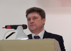 Главе администрации Камышина Станиславу Зинченко нравится общаться с народом