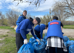 Камышин стал чище "на" тонну с лишним мусора после молодежного "субботника-воскресника"