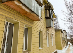 Камышан предупреждают о мошенниках, желающих "установить" вам пластиковые окна