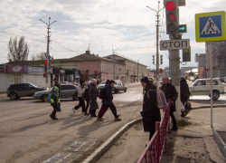 В Камышине полиция на примере пострадавшей пенсионерки еще раз проинструктировала наивных горожан, как распознать телефонных мошенников