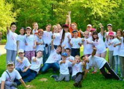 12-летний подросток приехал в лагерь, вышел на зарядку, упал и умер