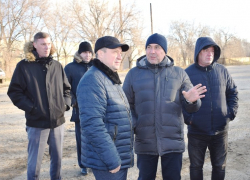 Глава Камышина Станислав Зинченко перед зимой "принял парад" техники в МБУ "Благоустройство" и в принципе остался удовлетворен