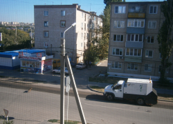 К новой школе в Камышине моют дорогу, а к другим?