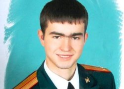 Родным погибшего на Украине Сергея Резниченко из Николаевского района передали орден мужества