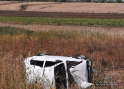 Две машины в один день в одном и том же районе улетели в кювет, а две путешественницы - на тот свет