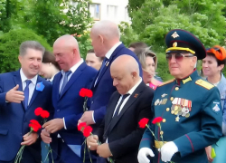 В день рождения легендарного земляка  камышан, летчика-аса Алексея Маресьева в городе прошли митинг и марш - как обычно