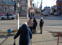 Накануне Нового года Волгоградский Роспотребнадзор призвал пожилых людей больше ходить, а лучше бегать и ездить на велосипеде