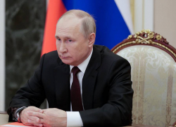 Владимир Путин по совету врачей ревакцинировался от коронавируса «Спутником Лайт»
