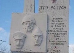 Камышин заявил, что ему нужно в полтора раза больше денег на ремонт памятников, чем Волгограду