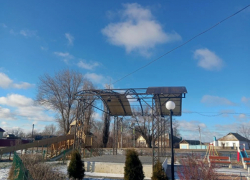 Специалисты администрации Камышинского района осматривают на местах, что наделал снежный вихрь в селах