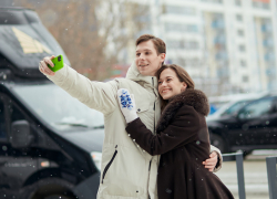 Перед праздниками на маркетплейсах выросли продажи мужской одежды и ювелирных украшений