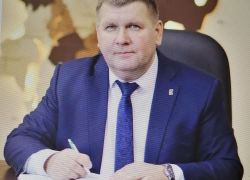 В соседнем с Камышинским - Ольховском районе глава муниципалитета стремительно отправился в отставку