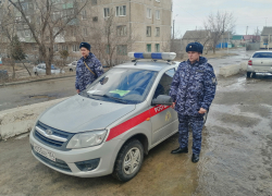 Росгвардейцы задержали в Камышине мужчину, который год скрывался от правосудия