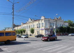 Встречайте наступившую весну с магазином "Эталон"
