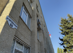Расходы на чиновников на 10 процентов приказано урезать в Волгоградской области, в том числе в муниципалитетах  