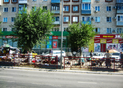 Камышане "взрываются" из-за стихийных рынков в городе - а властям Камышина такие торговые "тусовки" нравятся