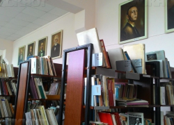 Библиотеки Камышина в этом году не купили ни одной новой книги, но продолжают "гнать" сногсшибательную статистику по читателям