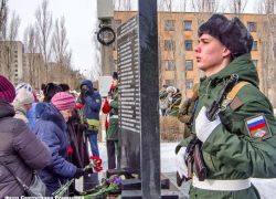 Вдова погибшего в СВО бойца обратилась к главе Камышина с заявлением о содействии в получении материальной помощи, но ей отказали
