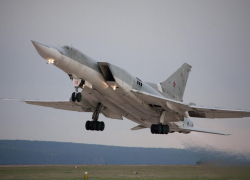 Принудительно катапультировал экипаж, а сам остался бороться за самолет: появилась версия гибели одного из летчиков Ту-22М3