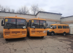 Три новых автобуса достались школьникам Камышинского района