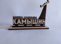 Камышане "пустили" на сувениры не только темы рыб, арбузов, но и маресьевскую стелу