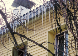 Кажется, наши УК хотят сделать пенсионеров альпинистами "по сосулькам", - камышанка