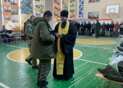 Жители Волгоградской области продолжают уходить добровольцами в зону спецоперации