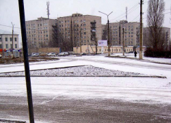 Продержавшись новогодние праздники без отключений, коммунальщики Камышина сегодня, 11 января, оставляют без горячей воды общежития и институт