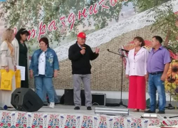 В Камышинском районе провели народные гулянья и конкурс "кривых огурцов"
