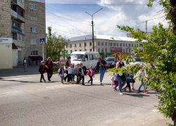 Воспитателям детсадов в Волгоградской области платят чуть ли вдвое меньше, чем в среднем в России