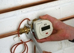 Жильцы двух многоквартирных домов Камышина отказались впустить энергетиков для установки счетчиков тепла